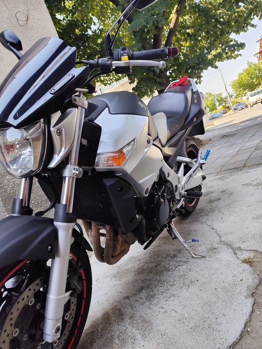 Suzuki GSR 600  2006 г.