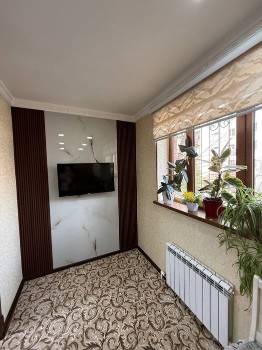 Продаётся 5-комн квартира