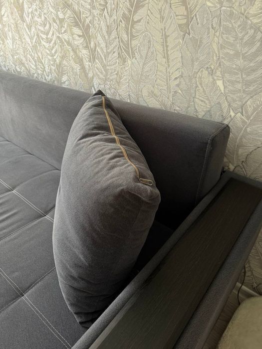 Продаю диван состояние отличное