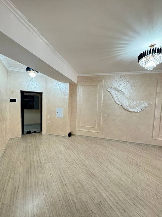 Яшнабад улица Иззат Новостройке продается квартира  2/4/8  42м2