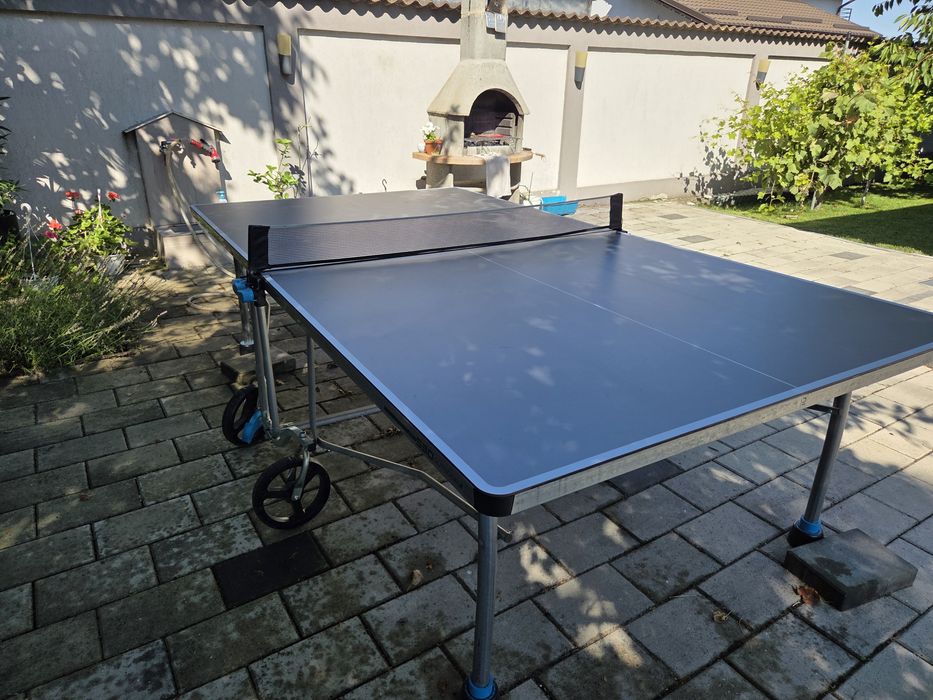 Vând masa de tenis