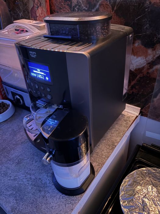 Aparat cafea Krups Arabica latte 1450w 15 bari in stare perfecta