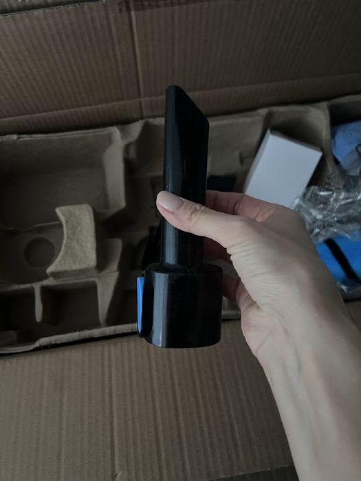 Пылесос Rawmid.