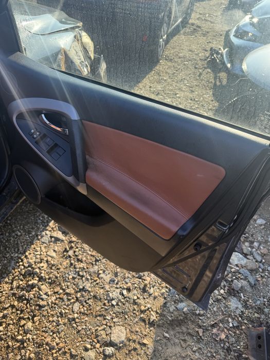 Кожен салон рав 4