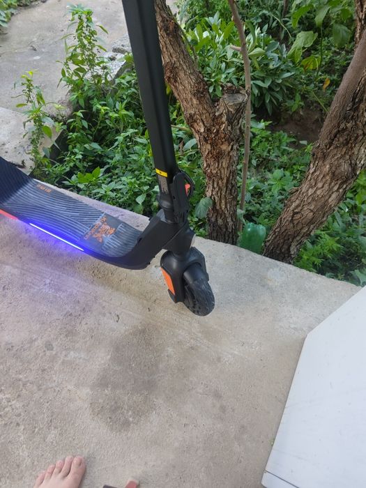 Электросамокат оригинал,350w，9.8am
