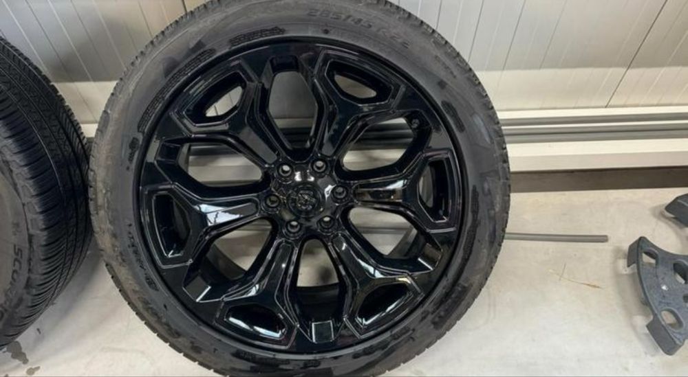 Dodge ram сжанти 22 цола