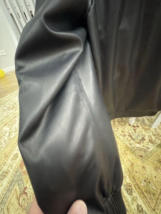 Продам кожаную куртку