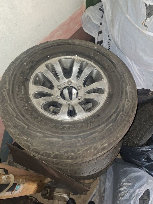 Продам резину с дисками 31×10.50 R15