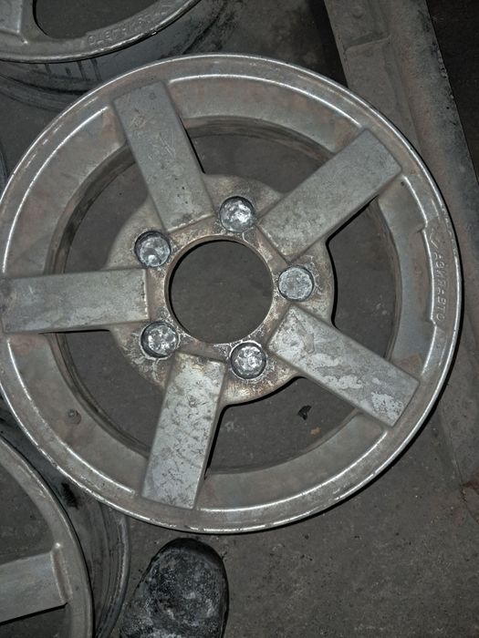 Диски 16 на ниву