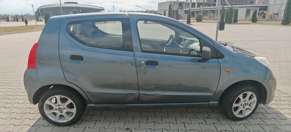 Suzuki Alto benzina 1.0 din 2011
