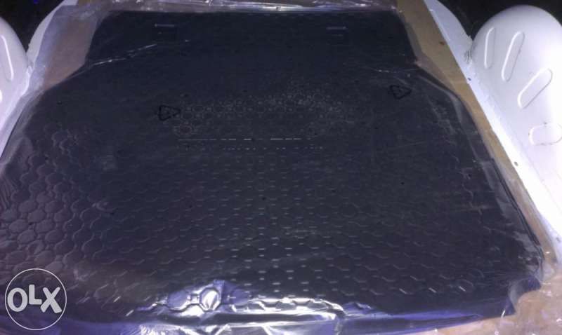 Леген Стелка За Багажник Автомобил Предпазва от Изцапване за Френски