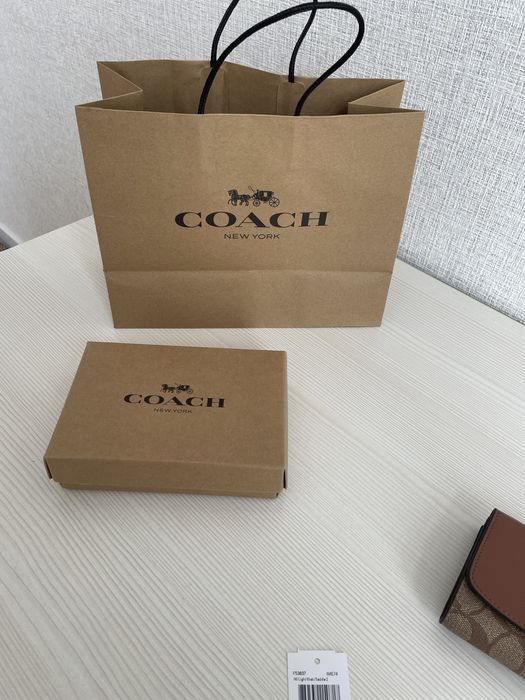 Кошелек от coach