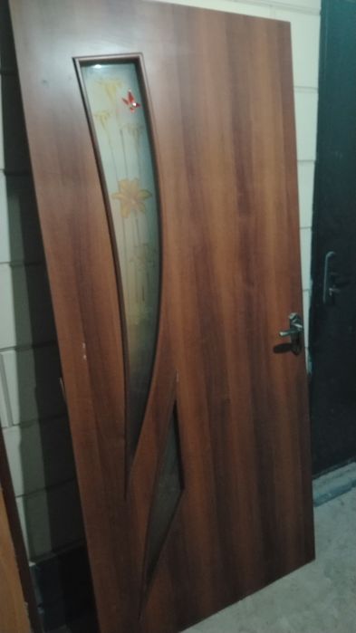 Продам двери межкомнатные