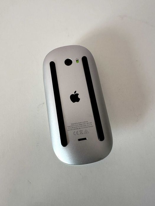 Apple Magic Mouse 2 + Apple Wireless Keyboard