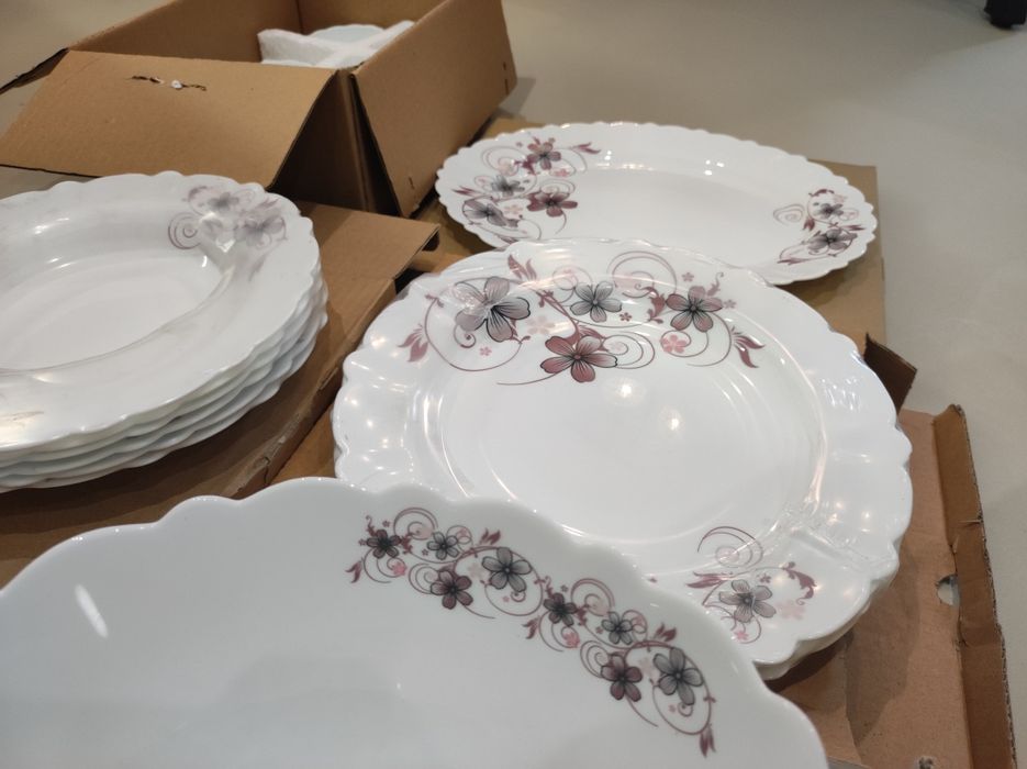 Serviciu de masa nou, set vesela 32 piese, practic, durabil, stil clas