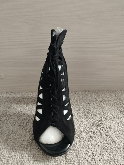 Продам обувь срочно