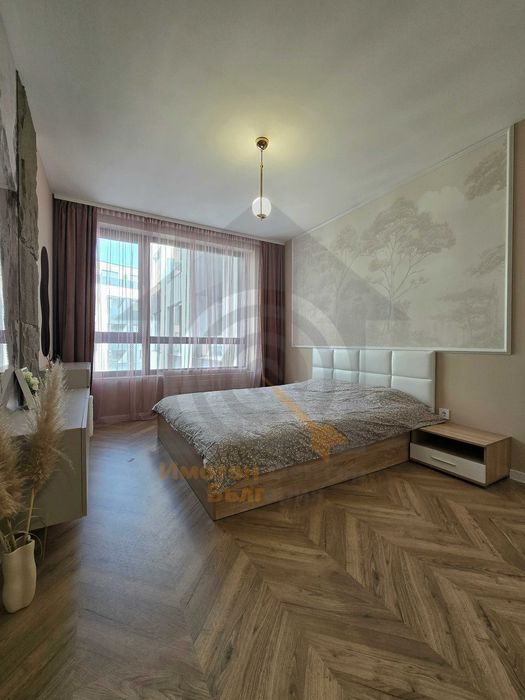 Двустаен апартамент в ж.к. Дружба 2