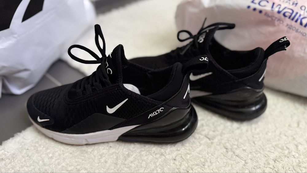 Nike airmax 270.