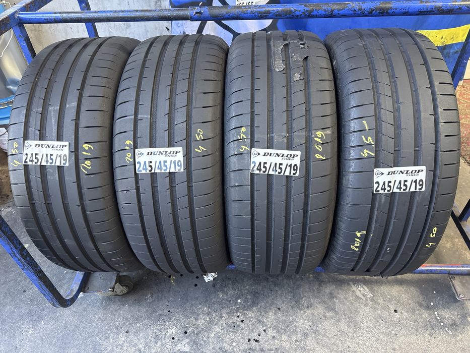 245/45/19 Dunlop