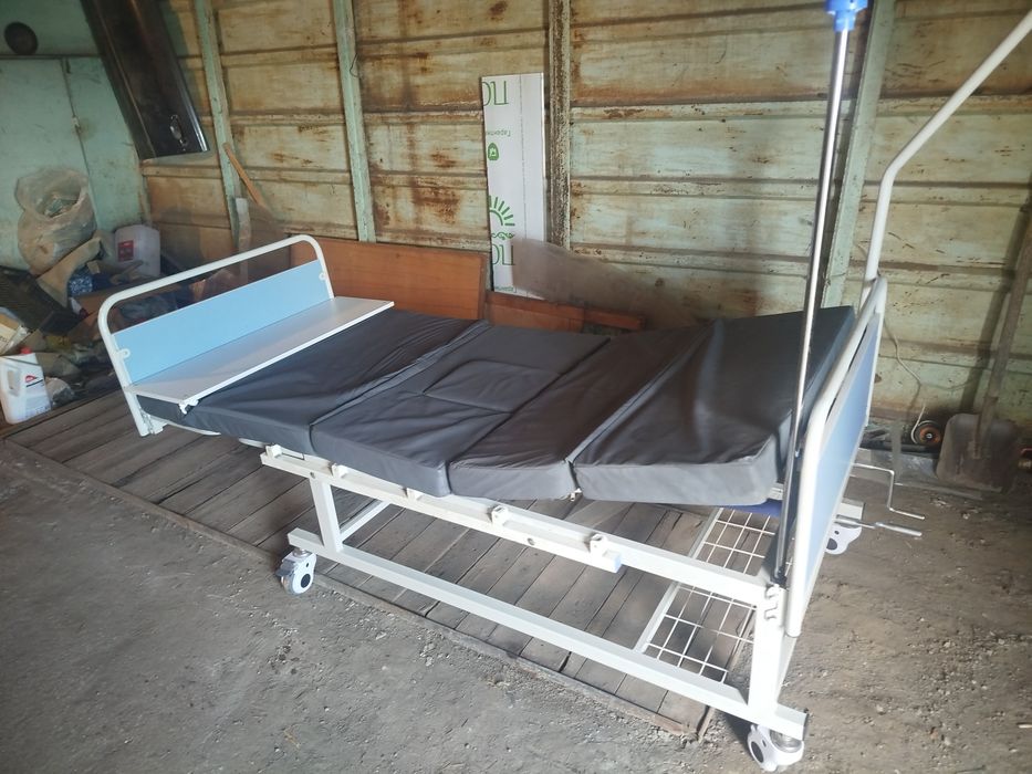 Медицинская кровать
