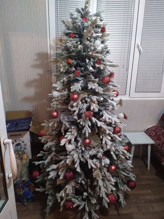 Продается елка со снегом