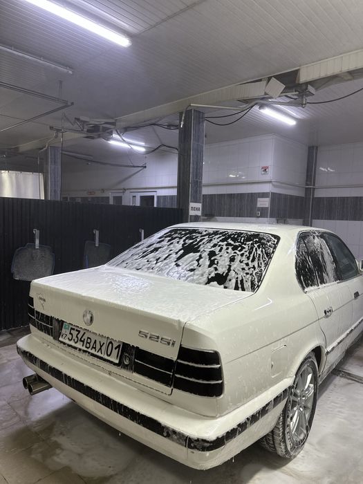 Продаю строчно бмв