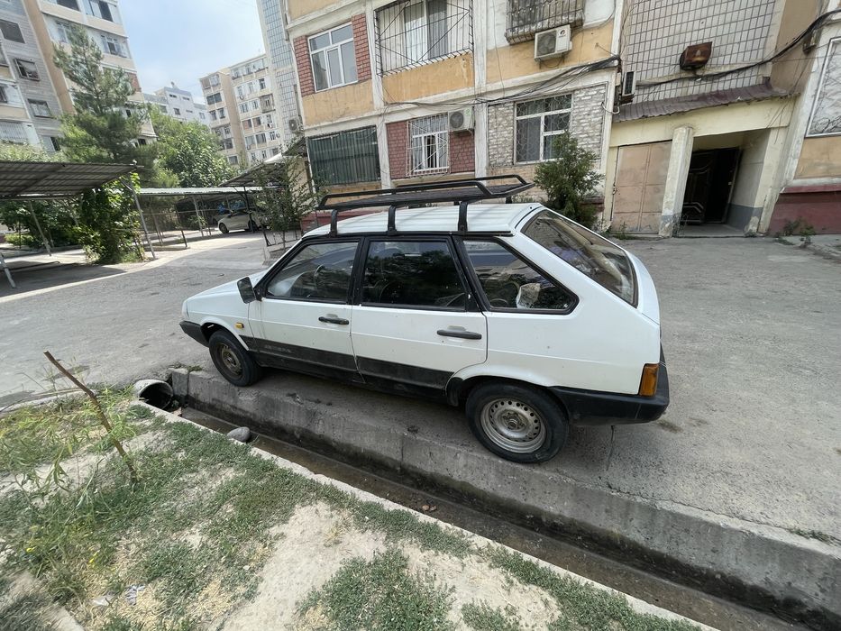 Vaz 2109 gaz-benzinda yuradi