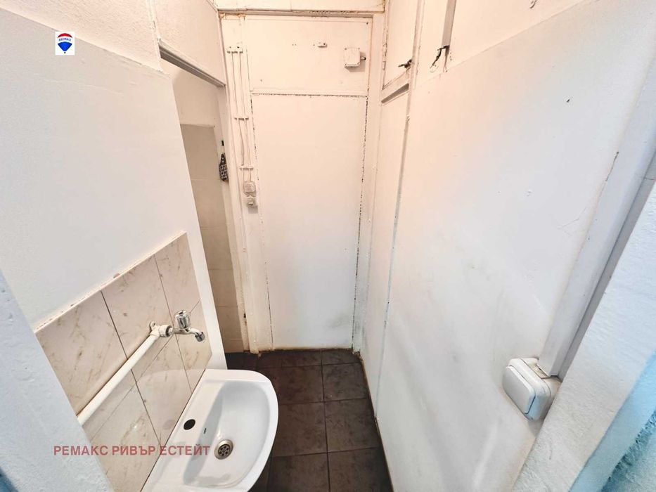 Продава се Магазин в Русе, Чародейка - Север - 156 кв.м за 2276 €/кв.м - Снимка #12