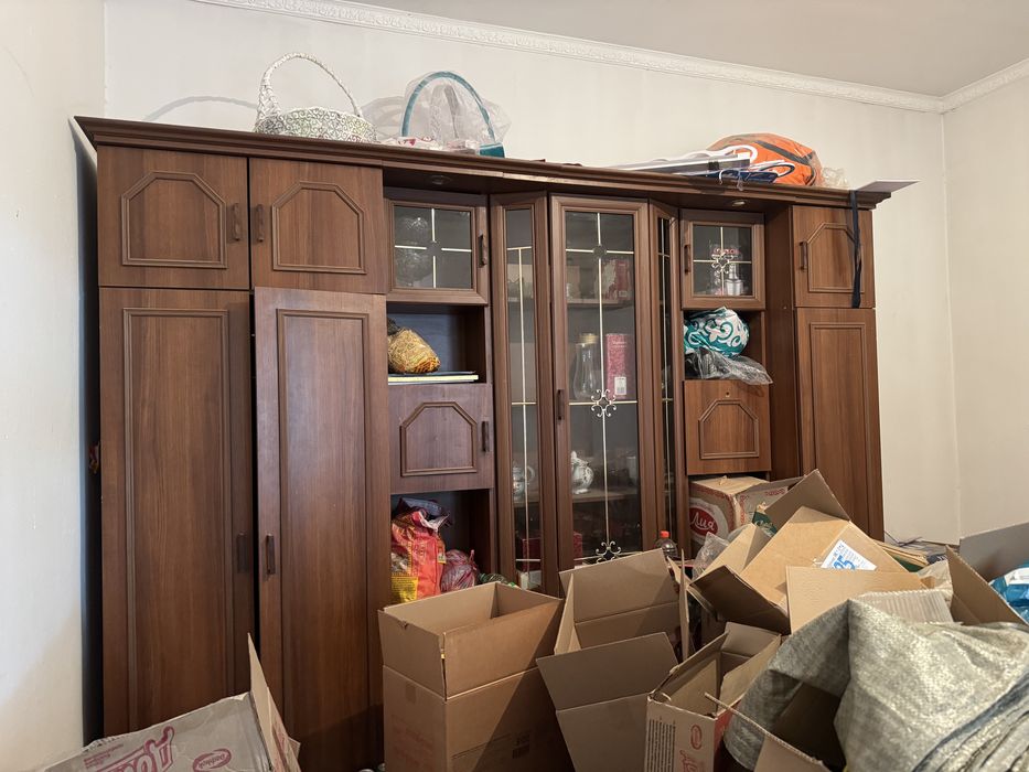 Стенный гарнитур сатылады