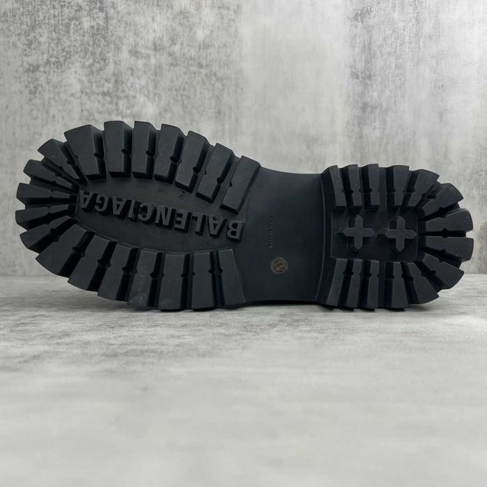 Ghete Balenciaga Calitate Premium