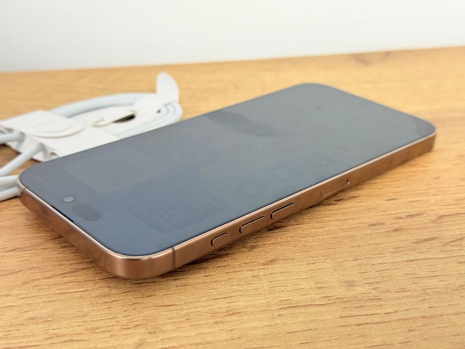 iPhone 16 Pro Max 98% батерия