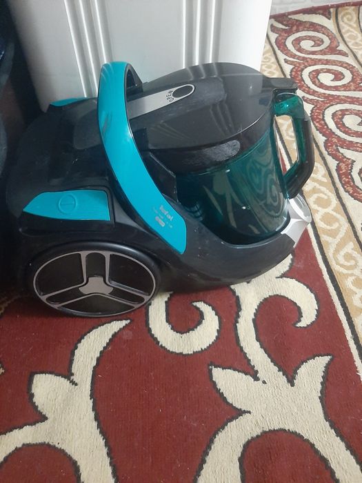 Продам пылесос Tefal.