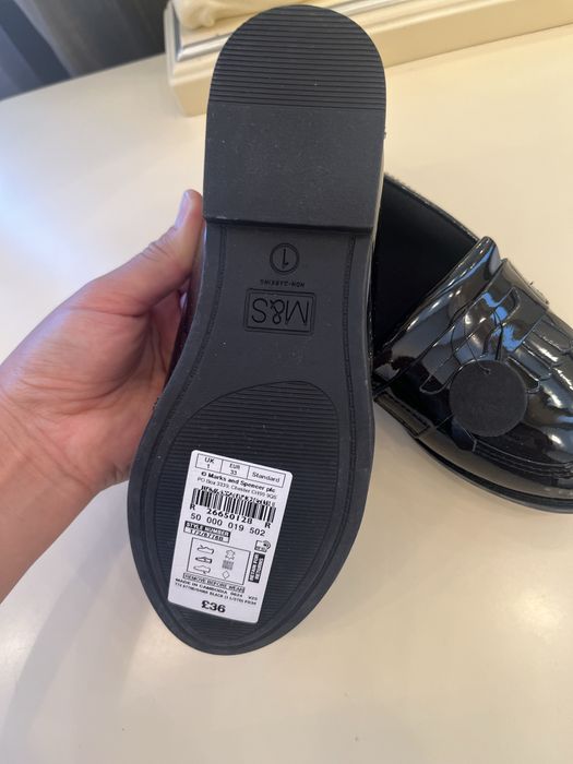 Школьная форма, туфли для девочки.