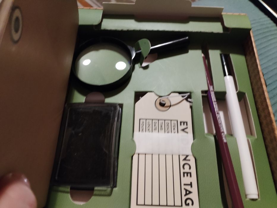 Detective toolkit - trusa detectivului