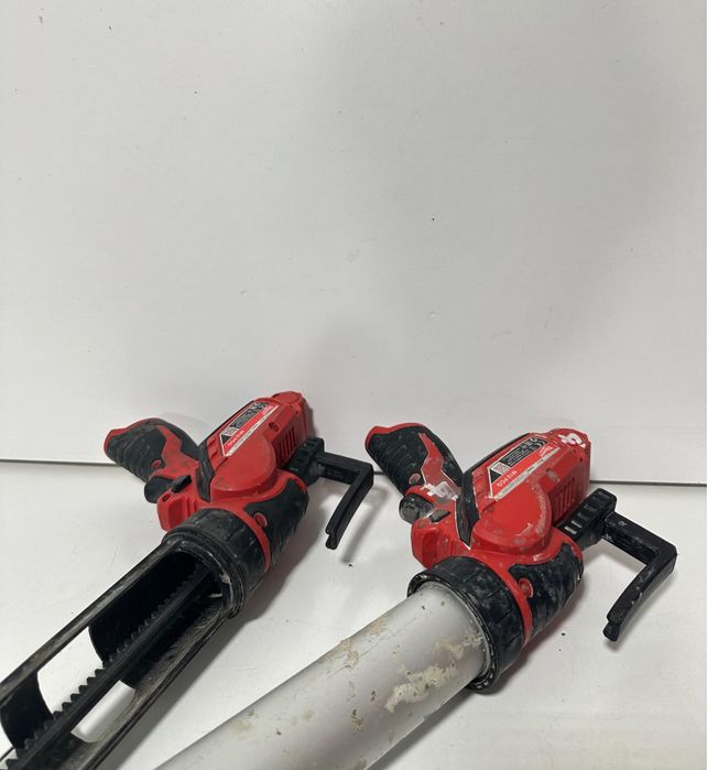 Pistol silicon Milwaukee M12 PCG 2 bucati 900 ron