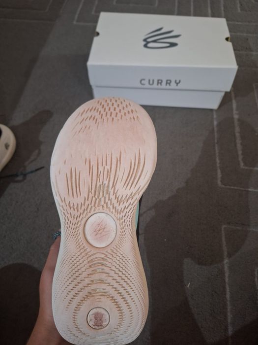 Pantofi baschet Curry 11