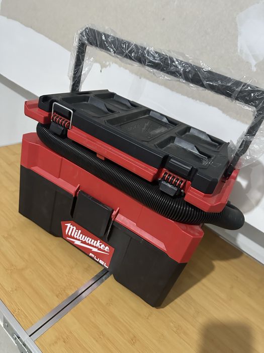 Milwaukee aspirator m18 packout nou