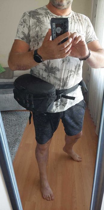 Borseta/geanta LOWEPRO pt camera foto si obiective