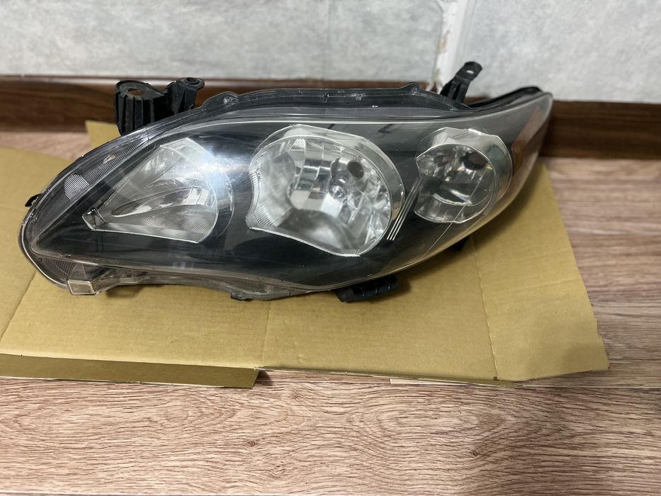 Фары для toyota corolla