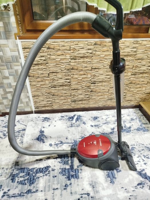 Продаётся пылесос в идеальном состоянии.