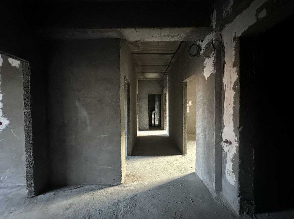 Продается 4-х Комнатная 7-Этаж/9 новостройка Пойтахт.