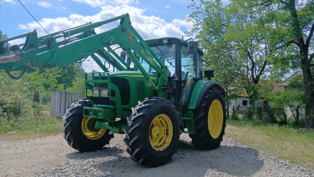 Tractor Jhon Deer 6220 cu incarcator anul  2006