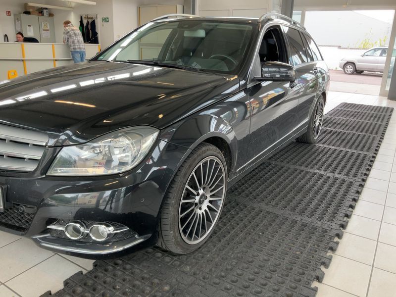 Mercedes-Benz C-Klasse C 220 CDI T BlueEfficiency Avantgarde 2014