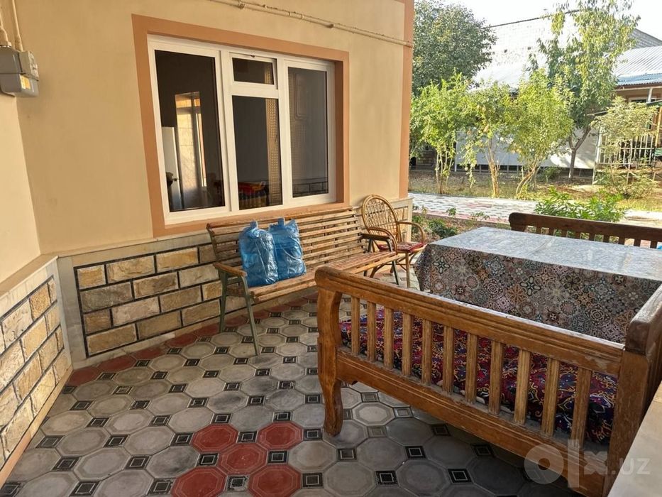 Olmazor tumani Qora qamishdan 6.5 sotixli hovli sotiladi