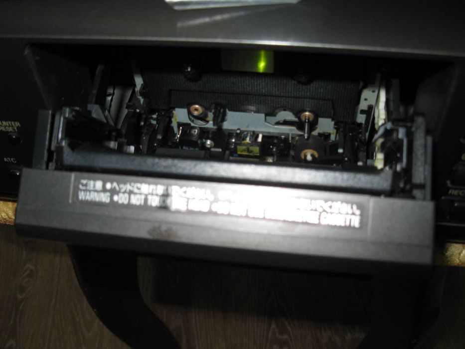 продам кассетную деку Technics AZ-7