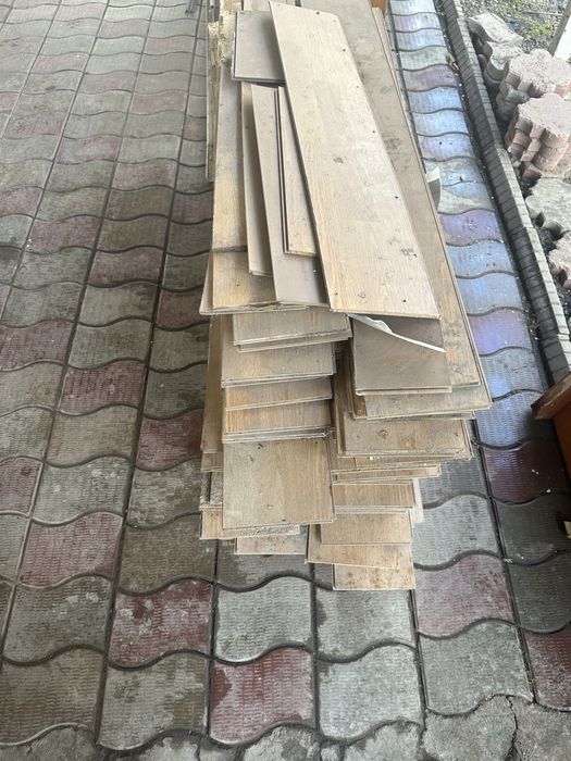 Отдам ламинат бу