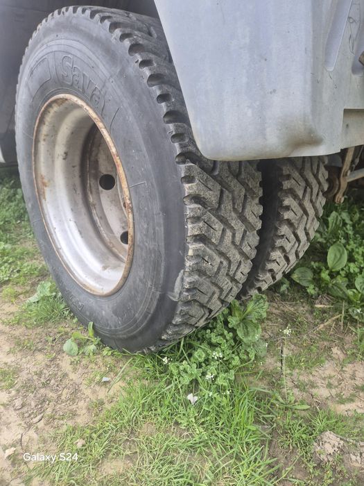 Mercedes Atego basculabil cu macara