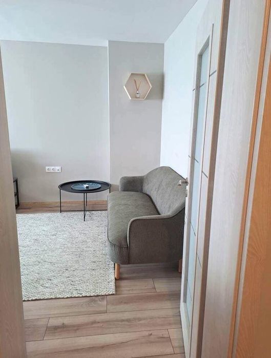 Дава се под наем Двустаен апартамент в Бургас, Лазур - 50 кв.м за 484.5 € - Снимка #3