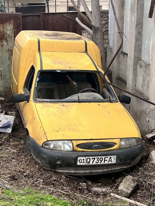 Продам форд на металл и запчасти