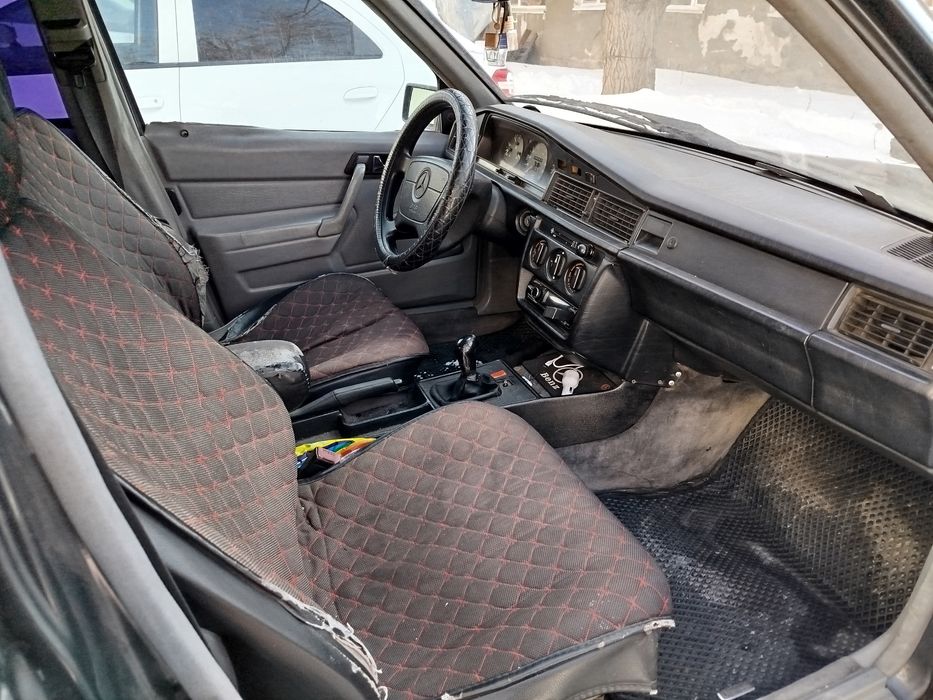 Продам мерса 190